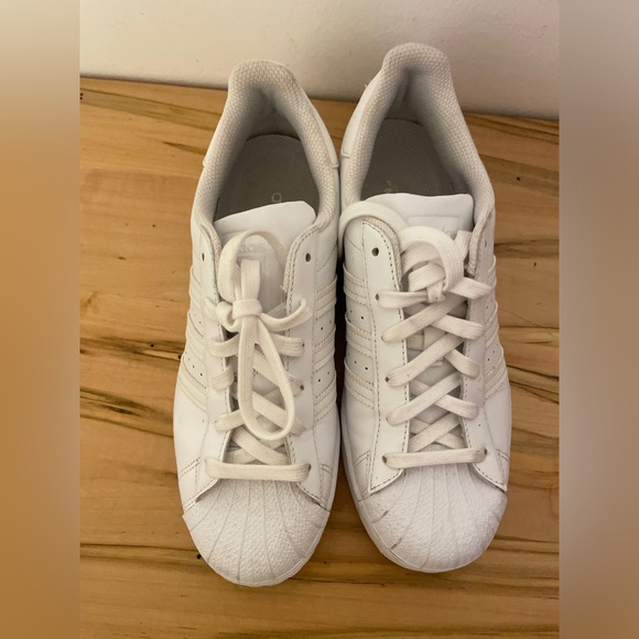 Adidas's originals superstar all white size 7 women's - Picture 4 of 11
